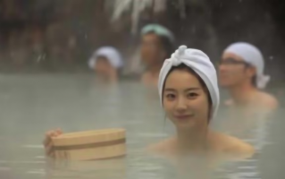 女性的隐私如何保护？日本“男女混浴”要求一丝不挂？日本洗浴果然“名不虚传”