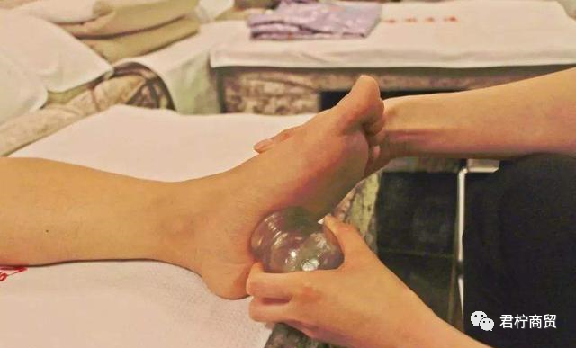 来到西安的朋友们,半夜下车后,你会选择去酒店还是洗浴中心? 第6张