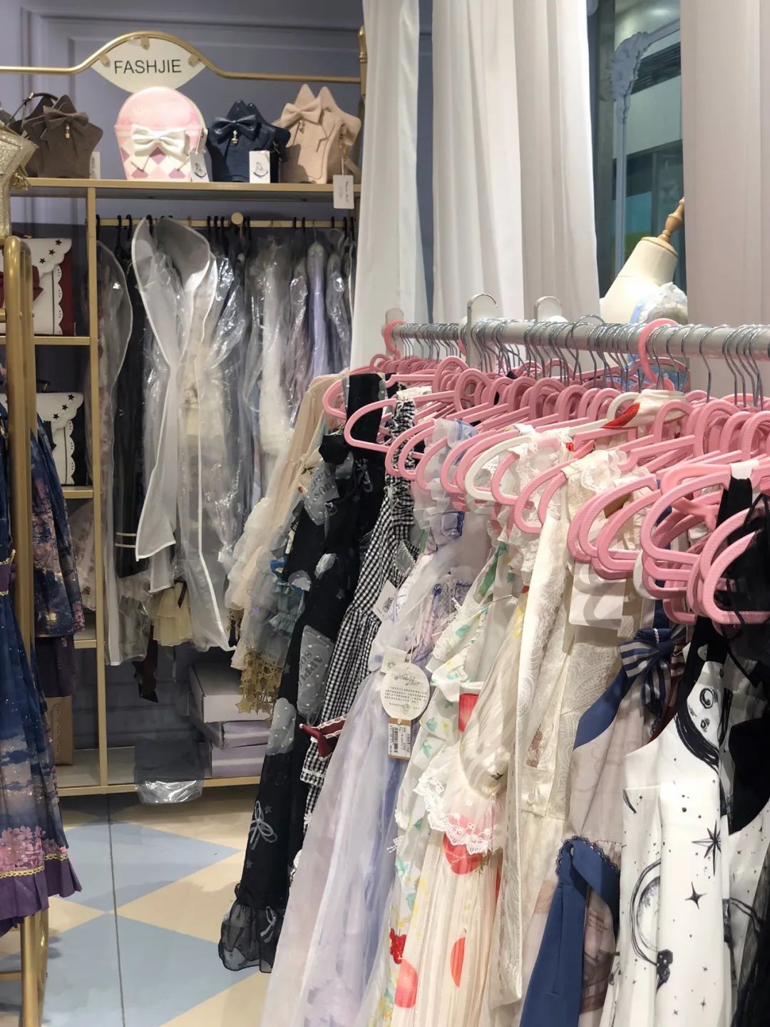 西安3家JK、洛丽塔、汉服实体店！疯狂试穿2小时，我爱上了！-第18张图片