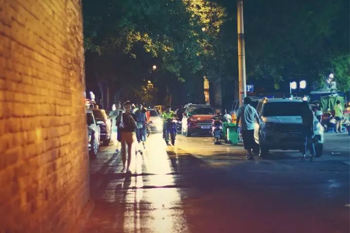 西安的夜晚怎么能没有鸡尾酒和美女？偶遇就来这里吧-第1张图片