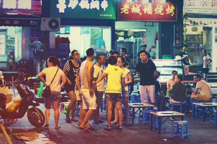 西安的夜晚怎么能没有鸡尾酒和美女？偶遇就来这里吧-第2张图片