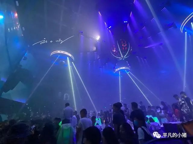 这才是西安人的夜生活，钟楼附近的推荐的夜店-第3张图片