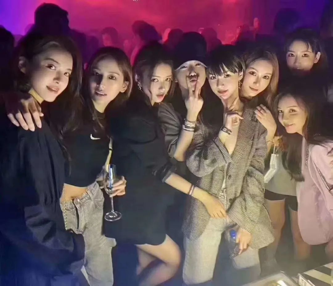 西安蹦迪妹子图鉴第二弹，你喜欢哪一种？-第3张图片
