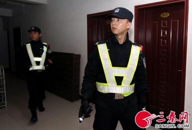 西安未央足浴按摩(未央200余名警力突击夜查团结村) 第5张