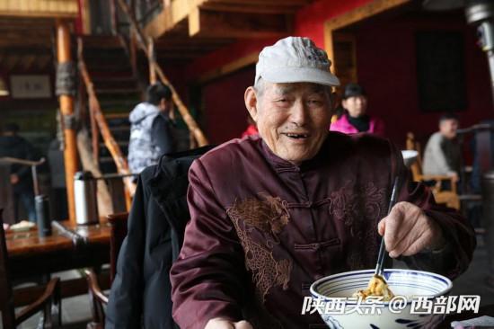 西安西郊足浴按摩价格多少(看锦鲤咥养生石斛面只需16元) 第1张