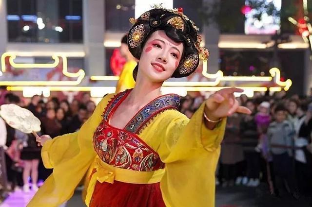 西安技师漂亮的足浴按摩店(首家新唐风影院式沐足馆走红泾阳) 第1张