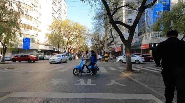 西安公馆足浴按摩(西安城里的街道) 第40张