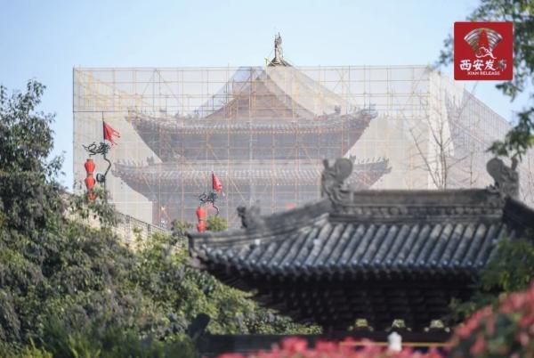 足浴按摩西安拍照(西安一景区在施工处贴原照片供游客拍照) 第6张