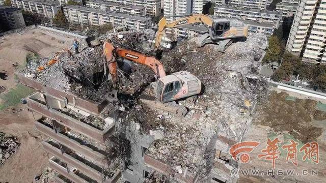 西安电子正街足浴按摩(西安23层“最牛民房”拆除) 第4张