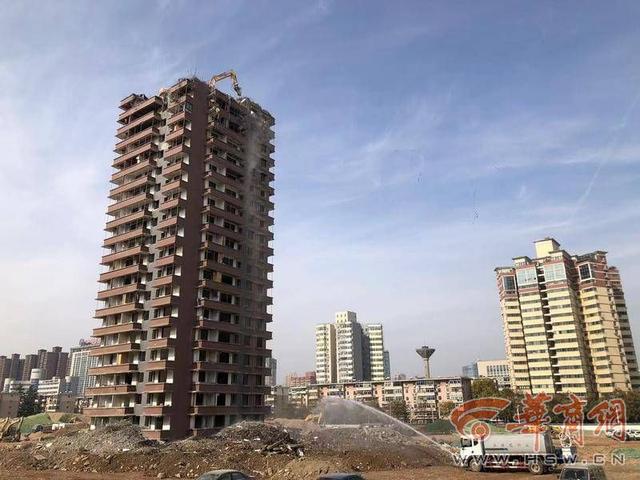 西安电子正街足浴按摩(西安23层“最牛民房”拆除) 第3张