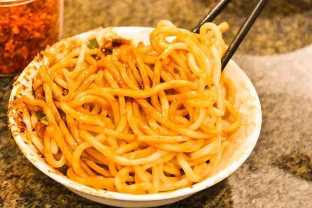 西安太原路足浴按摩(这些加起来超200岁的小店) 第1张