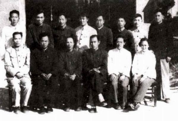 西安洛水楼阁足浴按摩招聘(一块结婚纪念绸与郑州大学初创史) 第4张