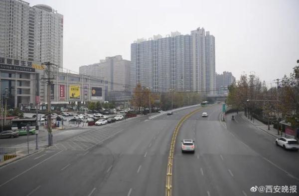 西安钟楼按摩足浴正规吗(西安街头航拍看哭网友) 第2张