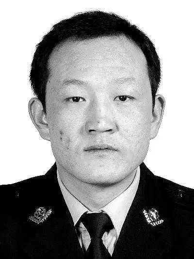 西安北郊足浴按摩哪个好(西安民警刘国强倒在工作岗位上) 第1张