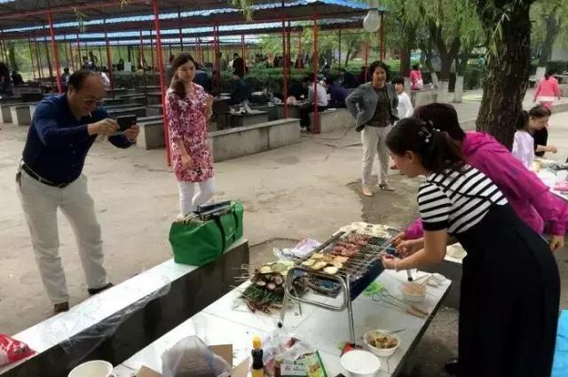 按摩足浴店西安自助烧烤(西安周边不可错过的十大自助烧烤胜地) 第3张