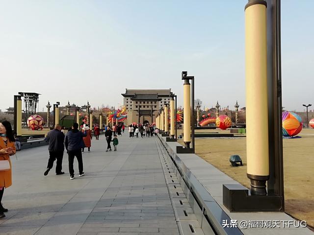 西安足浴按摩钟楼拍照片(西安的10月份) 第2张