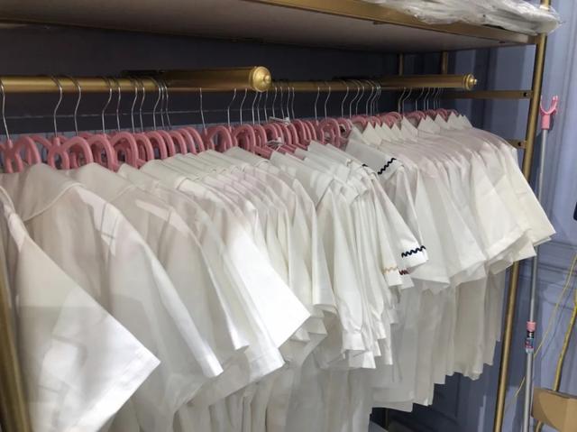 西安足浴保健按摩服装店(疯狂试穿2小时) 第11张