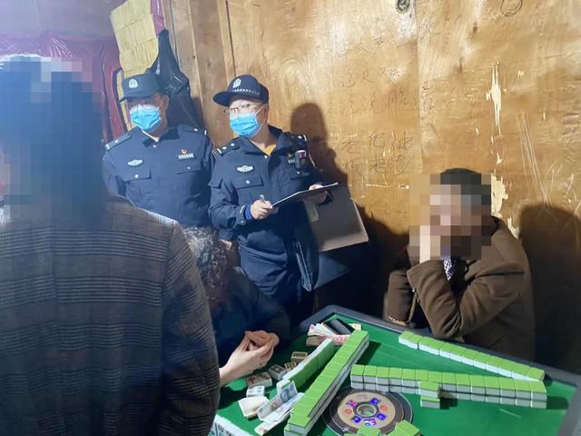 陕西安康白河足浴按摩群(安康查获赌博场所147处关停棋牌室96家治安处罚97人) 第4张