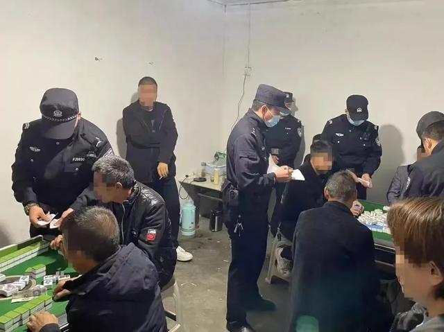 陕西安康白河足浴按摩群(安康查获赌博场所147处关停棋牌室96家治安处罚97人) 第38张