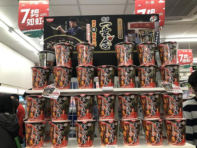 福州足浴按摩西安探店(金观察丨郑州年轻人排队打卡7) 第5张