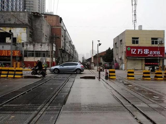 西安太元路足浴按摩店(西安“道北”太元路乱象被吐槽后正改善) 第1张