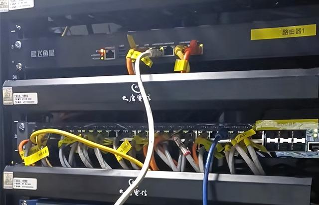 西安按摩足浴天花板设计(西安KTV界天花板无线建设选择飞鱼星W) 第3张