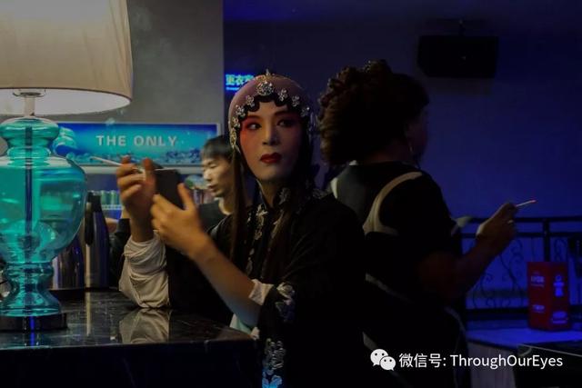 你见过哪些有趣的反串照片? 第4张