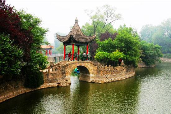 世界十大最深的湖泊有哪些? 第13张