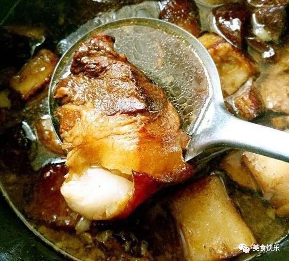 老陕的心头好,西安特色美食肉夹馍,白吉饼与腊汁肉的完美结合 第10张