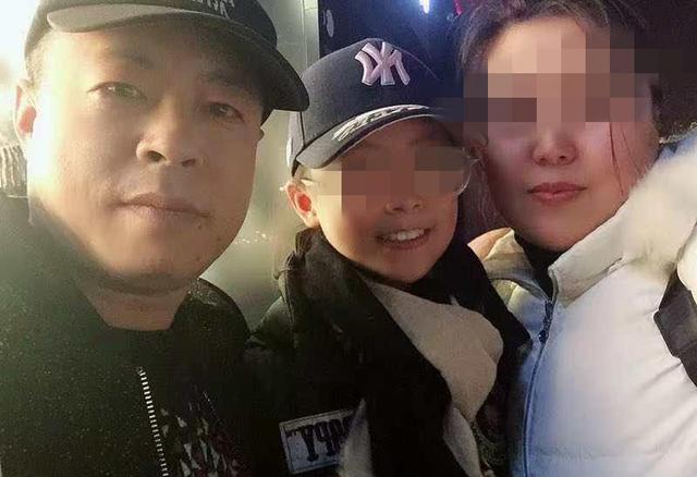 父亲去世一天未说话“宾利撞出租案”:的哥12岁女儿未说话 第3张