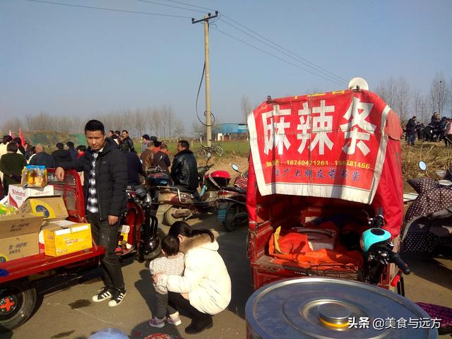 自由市场环山路边的“网红”舞场,人多车多, 第10张