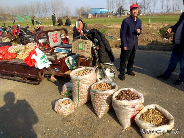 自由市场环山路边的“网红”舞场,人多车多, 第14张