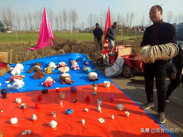 自由市场环山路边的“网红”舞场,人多车多, 第16张