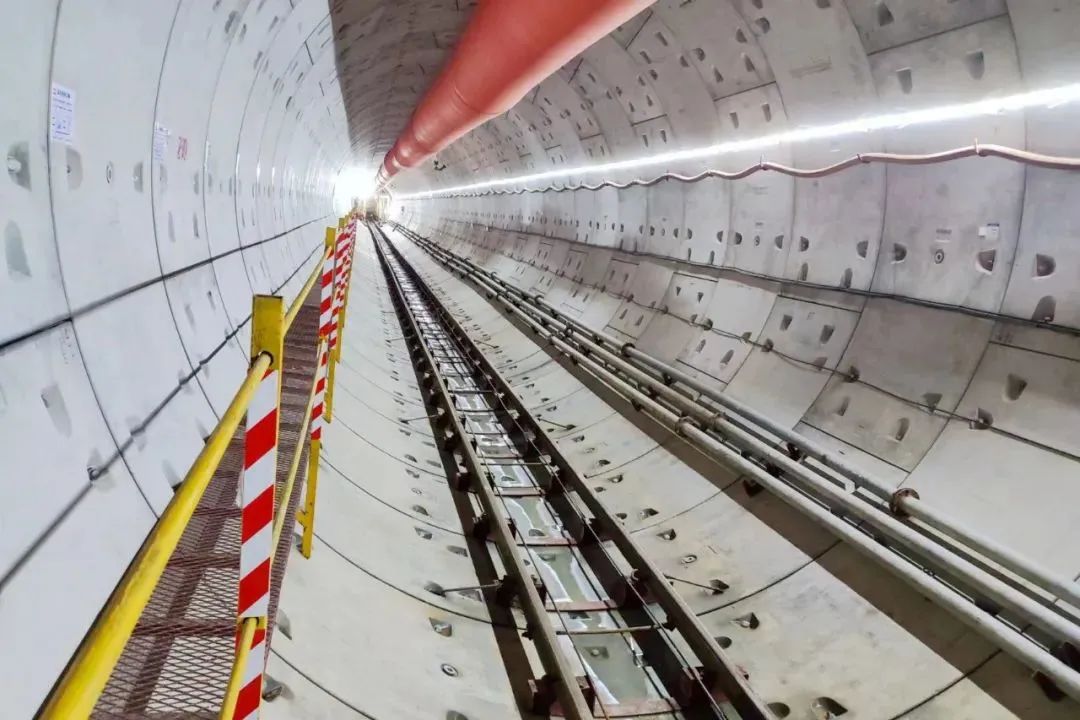 西安交通年终冲刺,待到线路开通后,我们将能够体验到地铁无人驾驶技术。 第4张