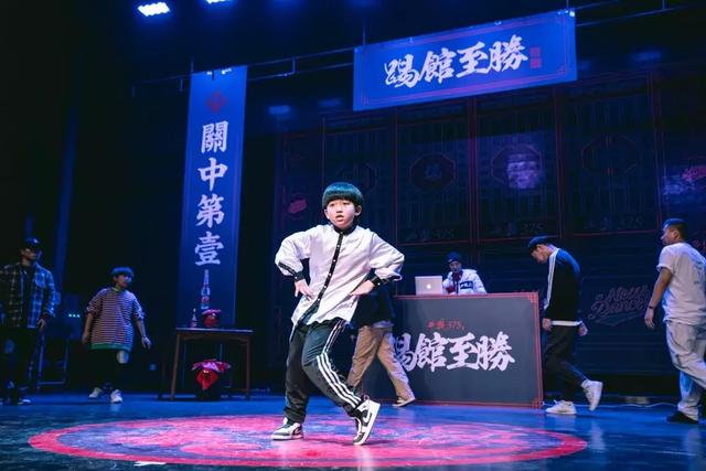 西安街舞的先行者,西安街舞教室,从不缺爱玩的年轻人 第10张