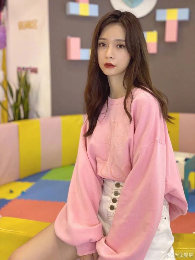 邓伦沈梦辰沈梦辰沈梦辰现身湖南卫视节目,综艺真是个照妖镜 第52张