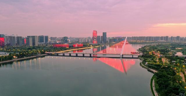 西安人的网红打卡地,美出新高度的“西安后海”今夏爆火! 第12张