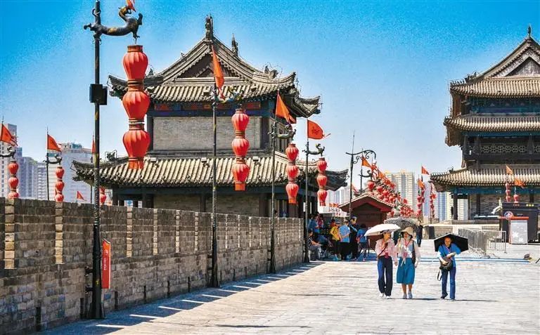 文明旅游成为西安最亮丽的城市名片,真诚奉献给每一位远道而来的游客。 第2张