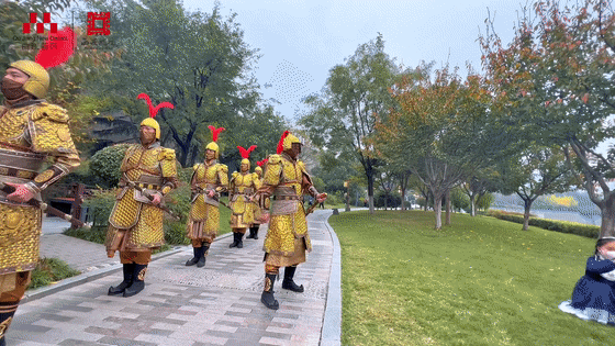 文明旅游成为西安最亮丽的城市名片,真诚奉献给每一位远道而来的游客。 第3张