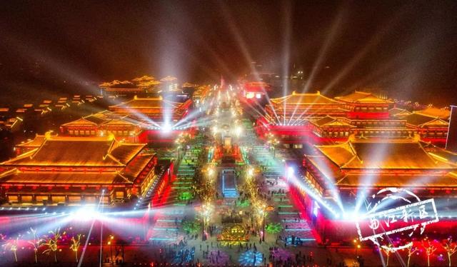 大唐不夜城｜你也属于风景的一部分「大唐不夜城星巴克臻选店下午冬日午后的温度笑对生活」  第6张