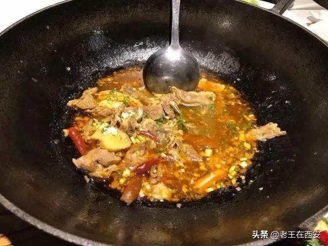 西安旅游攻略：西安旅游攻略之涮羊肉篇「西安什么餐厅适合十一个人的聚会烤羊肉」  第12张