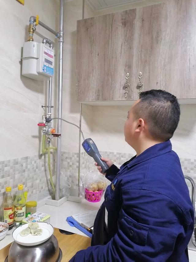 西安湖滨花园女士斜挎休闲包“到访不遇”…「关于天然气安全的事」  第4张