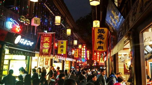全国十大美食街上的十大美食街，西安回民街排名第一「中国十大美食街」  第30张