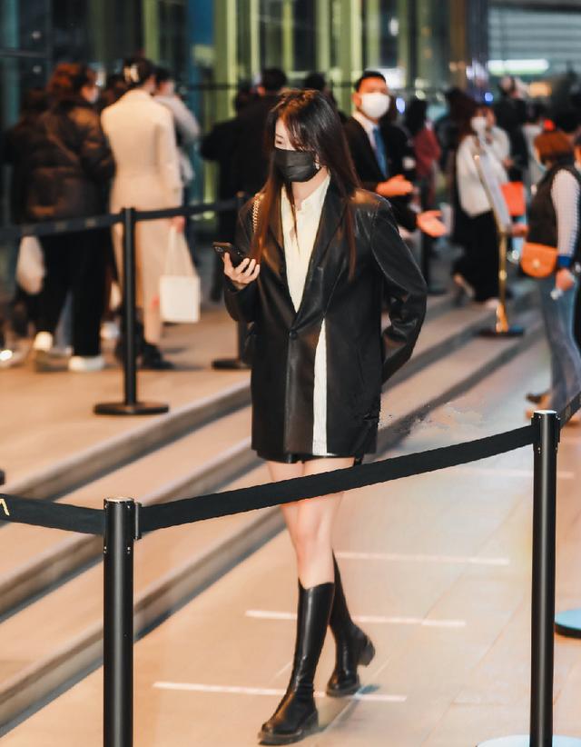 西服+西筒袜将西服怎么样「西安休闲服饰怎么样，西安街头“光腿”出门的人不少」  第3张