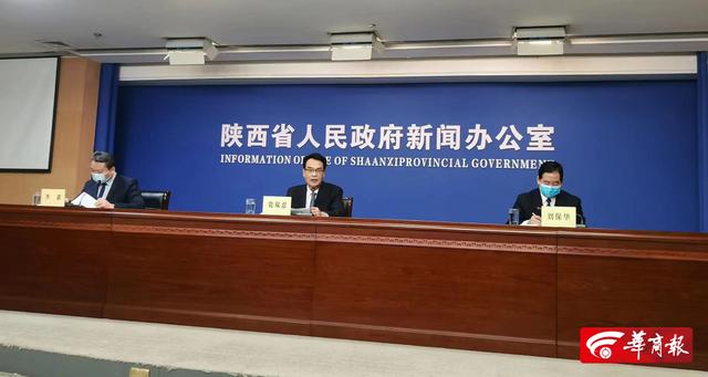 江泽民同志遗体送别「习近平等党和国家领导同志亲属向江泽民同志作最后的诀别」  第7张