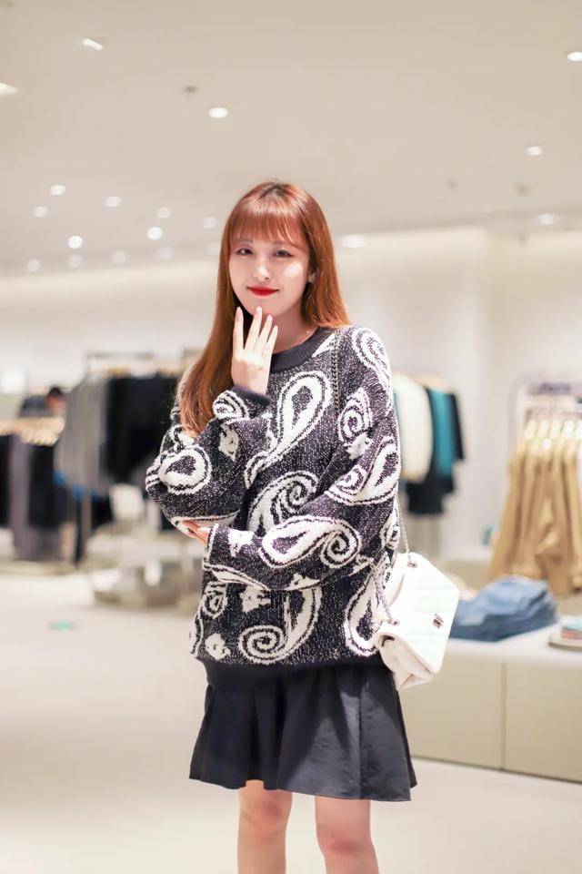 西安探店|ur，时尚的表达方式「西安休闲服饰市场报价多少2、西安休闲服饰市场报价」  第32张