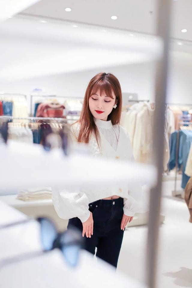 西安探店|ur，时尚的表达方式「西安休闲服饰市场报价多少2、西安休闲服饰市场报价」  第48张