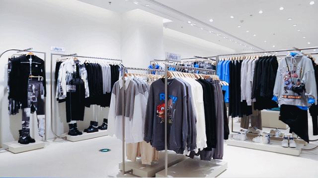 西安探店|ur，时尚的表达方式「西安休闲服饰市场报价多少2、西安休闲服饰市场报价」  第61张