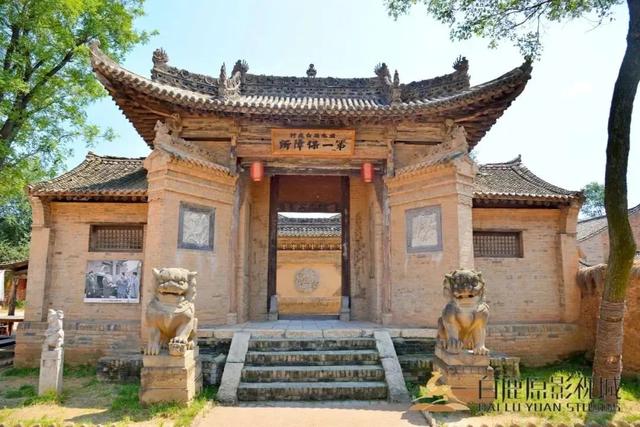 西安旅游攻略｜瑞雪红梅欢喜过年「瑞兔呈祥迎新春喜安度假休闲西安处处张灯结彩大街」  第3张