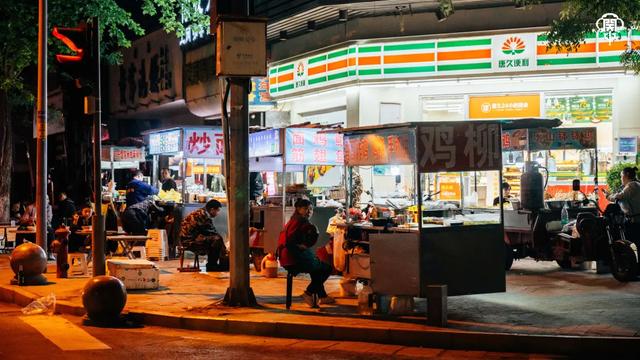 西安美食：西安下班休闲，就这样被一碗豆腐脑轻易治愈时间？「西安嘉汇汉唐书城\u005cx02包子米线炸串夹馍」  第2张